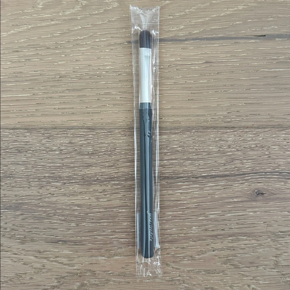 Jane Iredale Flat Eye Brush